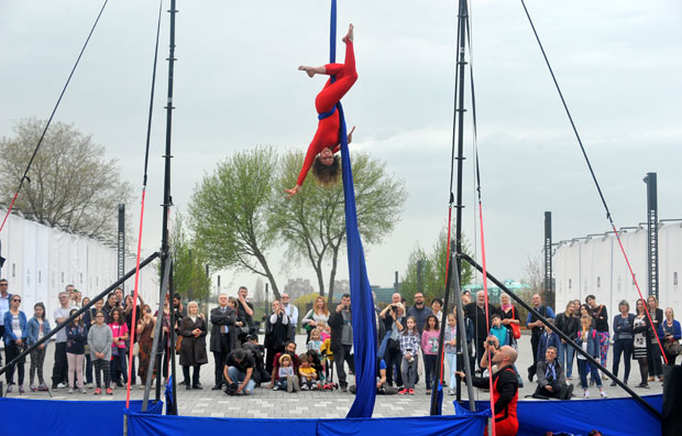 Спектакл за крај